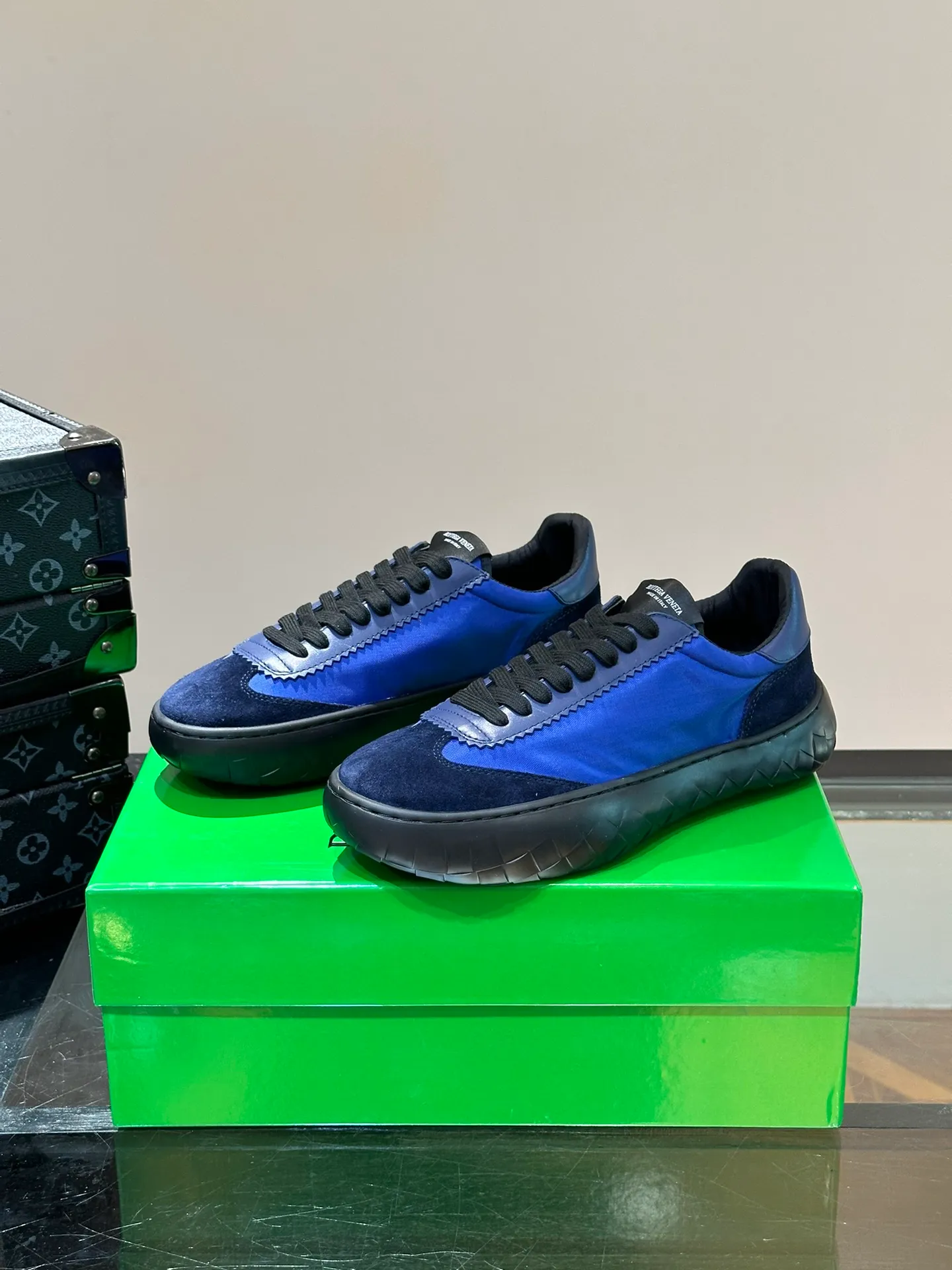 Men's Men's Shoes💰460【New】⛺️⛺️BV/Bottega Veneta🆕New men's moral training sneakers, made of Sneaker technology nylon and suede, inspired by retro basketball shoes, a new interpretation of classic sneakers, a light, comfortable and breathable summer must-have item, the soles are made of classic woven texture, super recognizable, nylon suede stitching, full of texture!  Size: 38-44 (45 can be customized